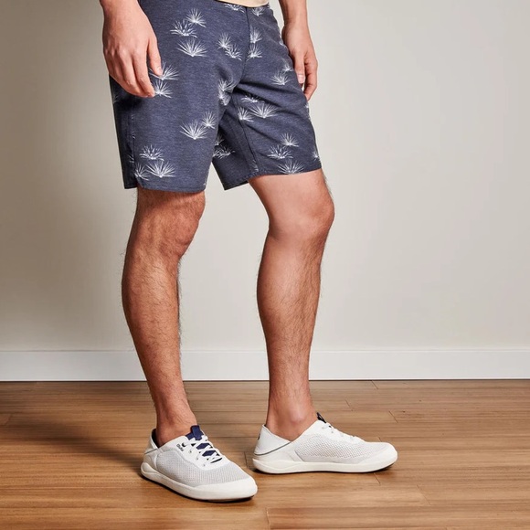 OLUKAI Men's White Casual Shoes - Picture 2 of 16